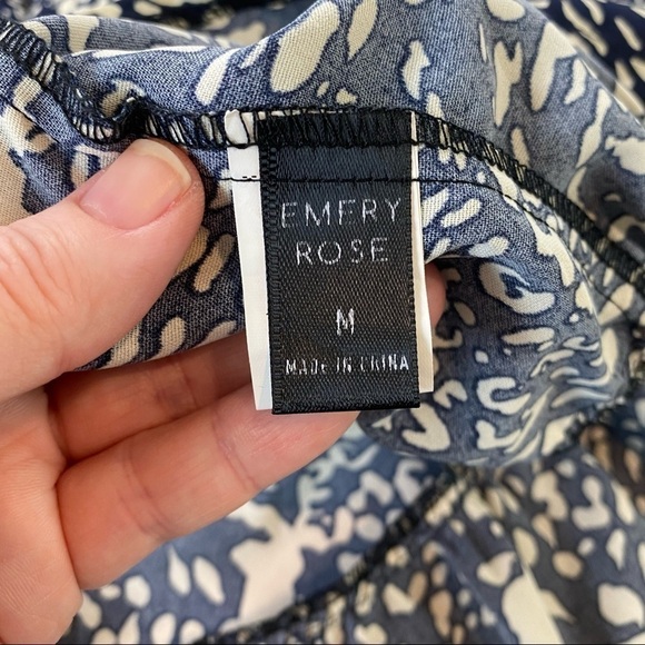 Emery Rose Button Down Top Navy Blue Cream Print Medium Tiered Blouse Babydoll - Picture 3 of 10